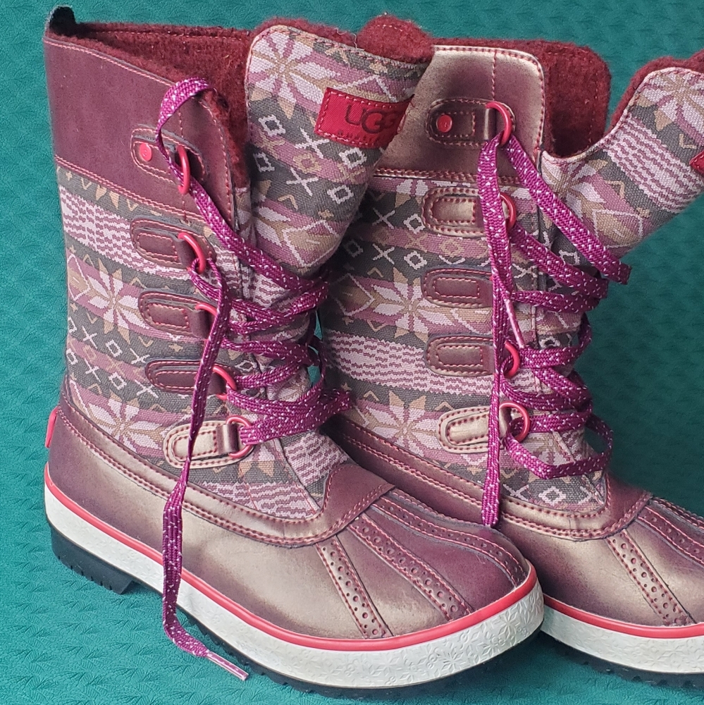 Ugg winter/duck baroness Nordic sugar plum burgundy boots
